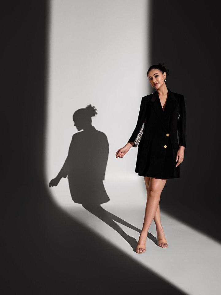 Aira Winter's Embrace collection